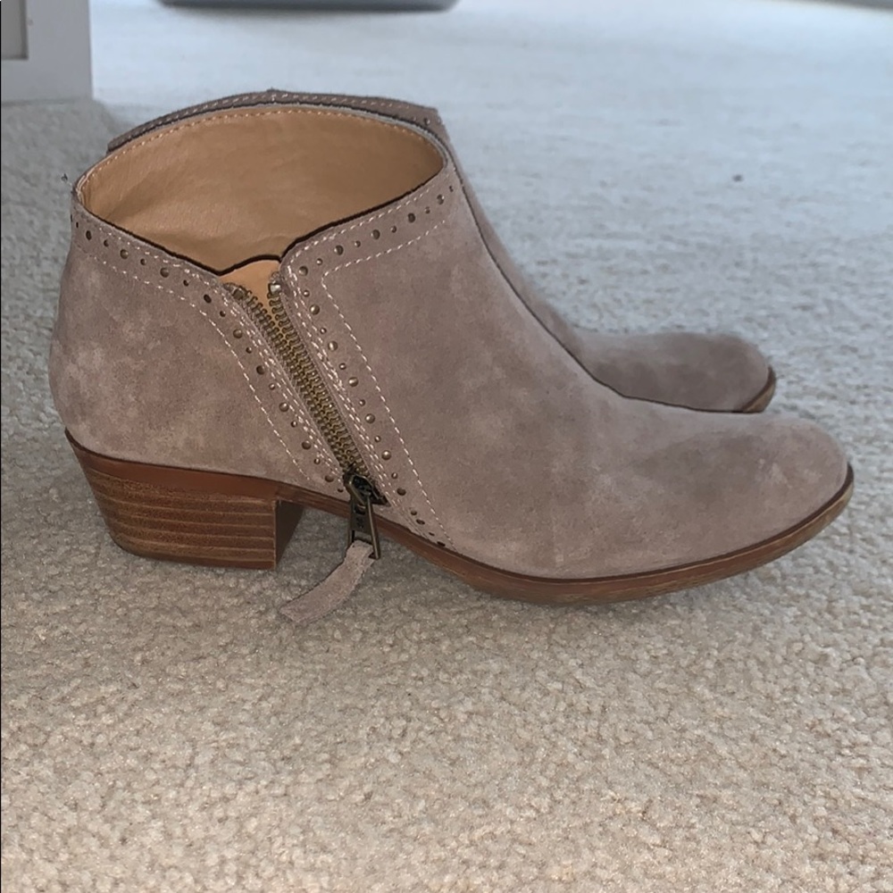 Lucky Brand Benna Bootie 10M Beige